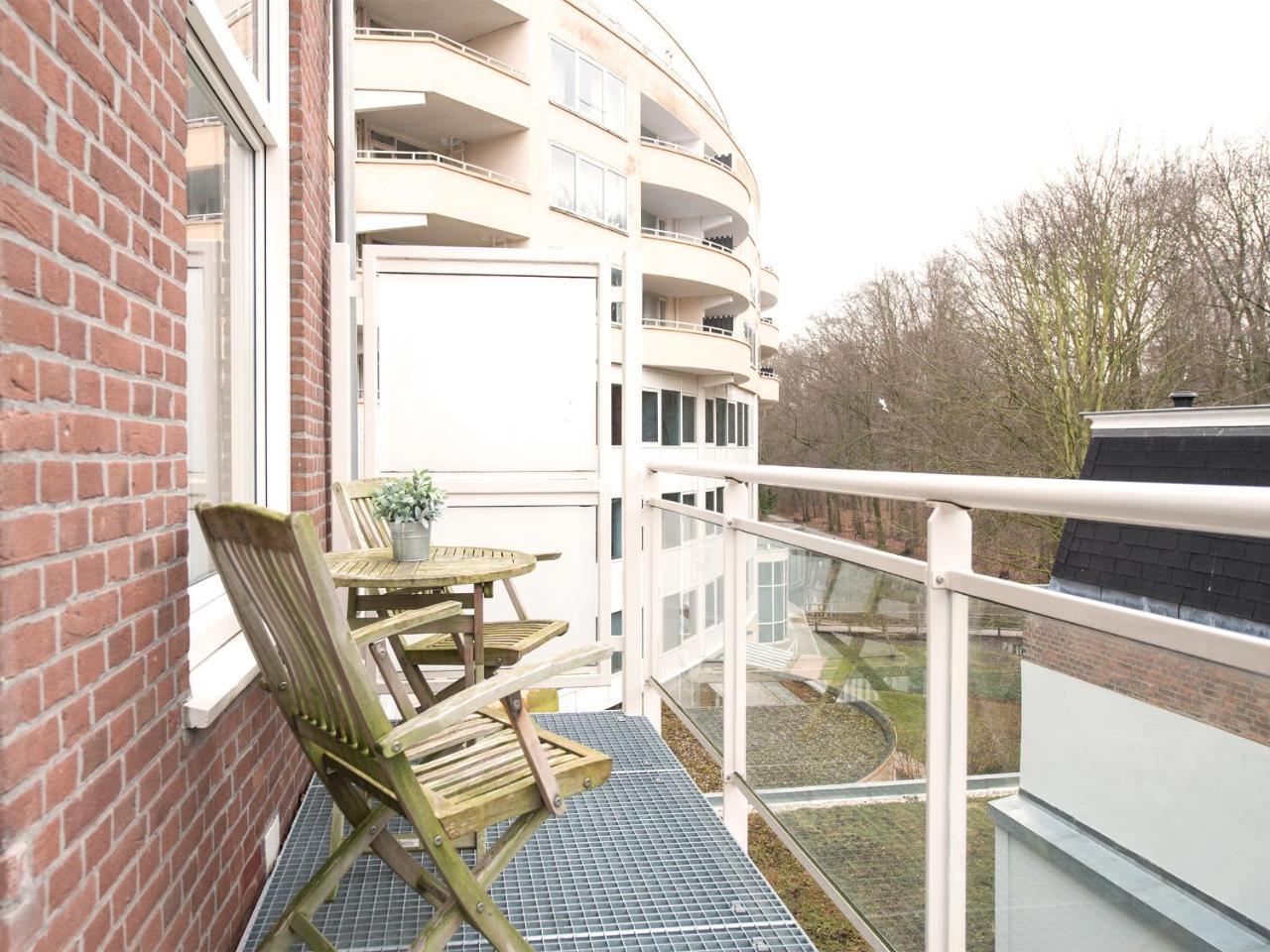 Bizstay Park Central Apartment *